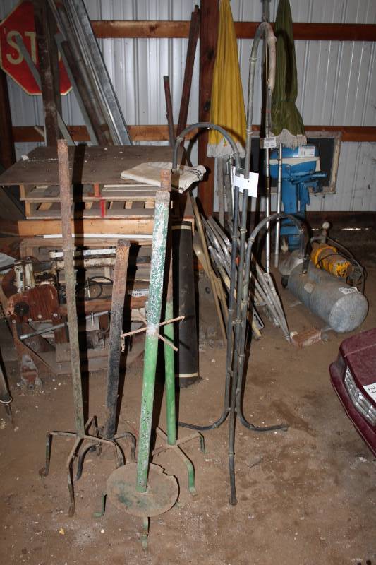 lot 387 image: Lot of (3) Metal Planter Stands