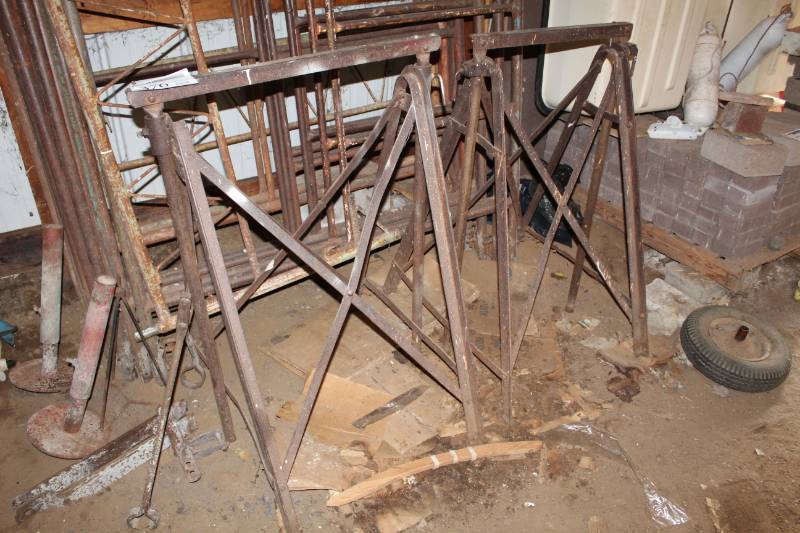 lot 376 image: Lot of (2) Metal Stands