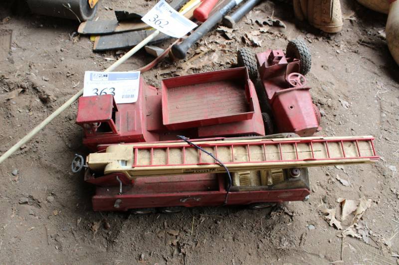 lot 363 image: Lot of (3) Vintage Metal Toy Trucks - Fire Engine, Dump Truck, Tractor