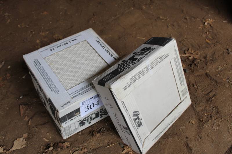 lot 304 image: Lot of (2) Cases of Iris Porcellanato Tiles