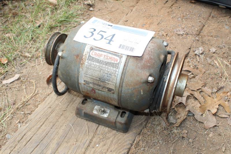 lot 354 image: Vintage Craftsman 12 hp WER Capacitor Motor