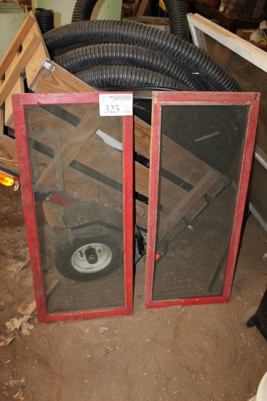 lot 325 image: Lot of (2) Window Screens