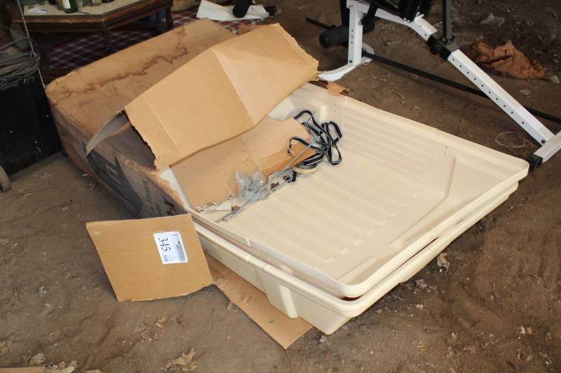 lot 345 image: Sears X-Cargo Luggage Rack