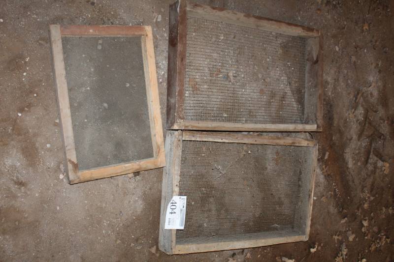 lot 404 image: Lot of (3) Vintage Sifting Trays