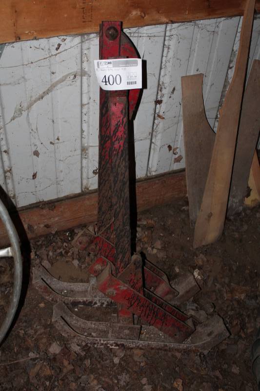 lot 400 image: Lot of (2) Heavy Duty Sled Legs