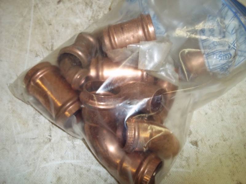 4 Pounds of Copper Fittings