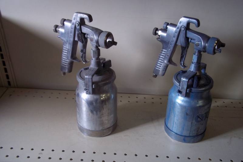 Spray paint Guns