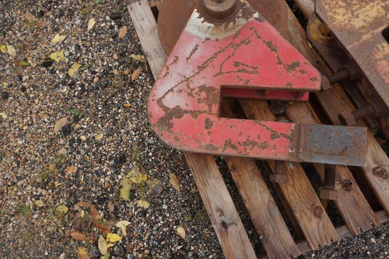 lot 20 image: Bolt On BucketEdge ConcreteAsphalt Cutter