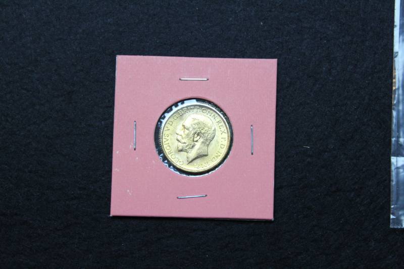lot 7 image: 1915 INDIA GOLD SOVEREIGN GEORGE V