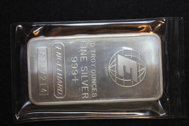 lot 16 image: Engelhard 10 Troy Ounce Silver Ingot