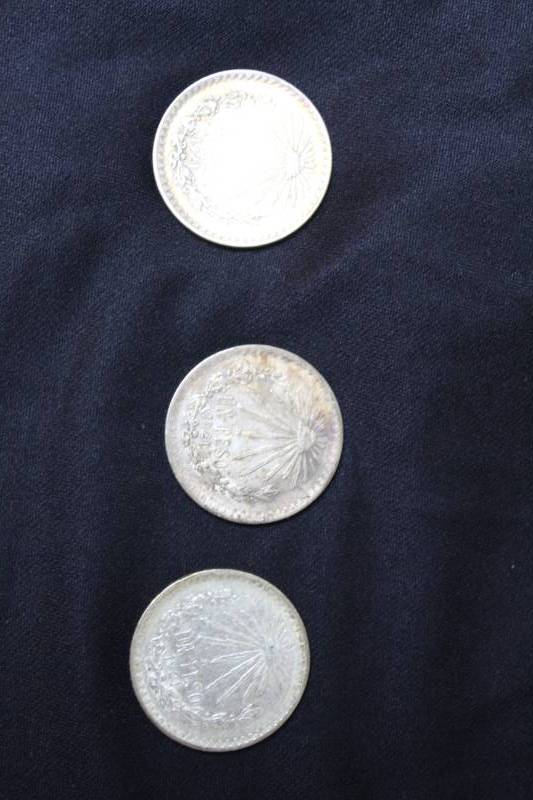 lot 78 image: Lot of (3) 1921 Pesos Coins