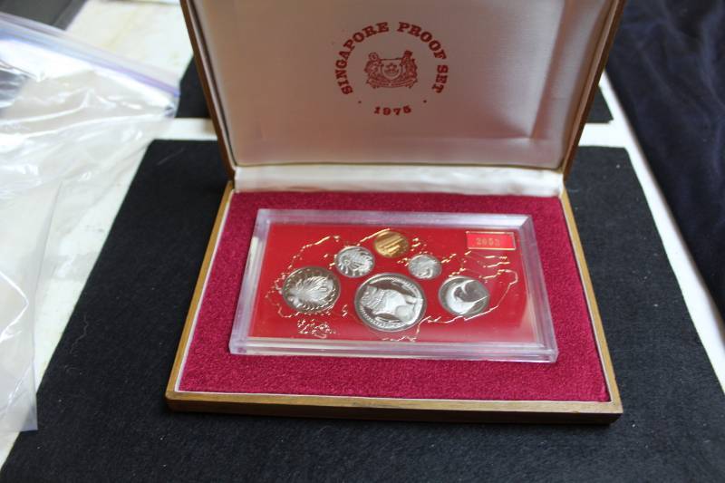 lot 91 image: 1975 Singapore Proof Set