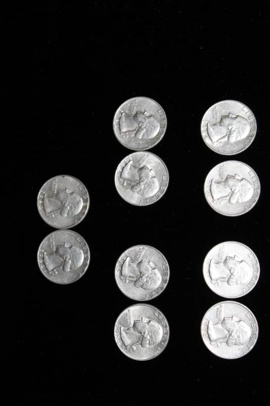 lot 129 image: Lot of (10)   1964 D WASHINGTON 90% SILVER QUARTERS .