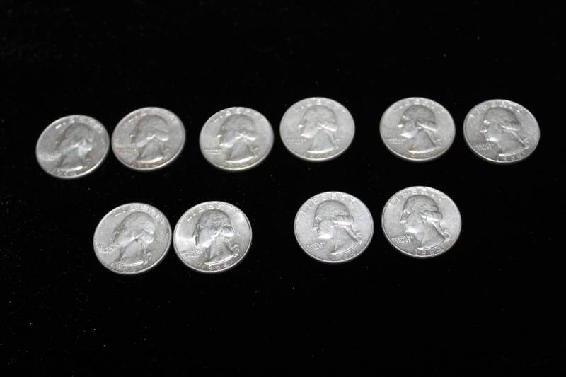 lot 146 image: Lot of (10)   1964 D WASHINGTON 90% SILVER QUARTERS .