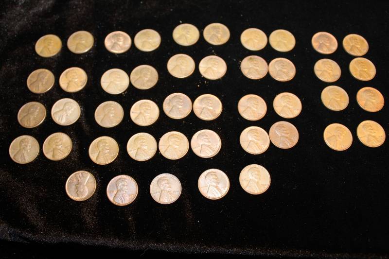 lot 160 image: Lot of (45) Lincoln Wheat Pennies