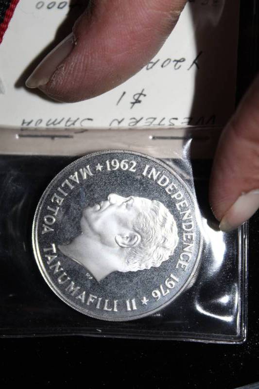 lot 170 image: 1976 Western Samoa - 1 Tala $1 Dollar - U.S. Bicentennial Coin