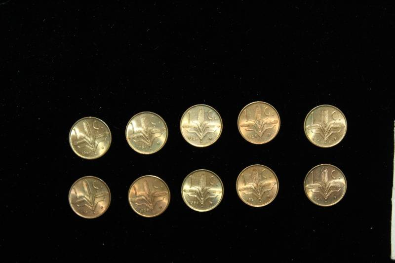 lot 172 image: Lot of (10)  1956 CENTAVOMEXICO COINS