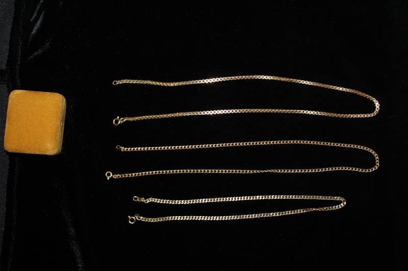 lot 175 image: Lot of (3)14K Gold Chains