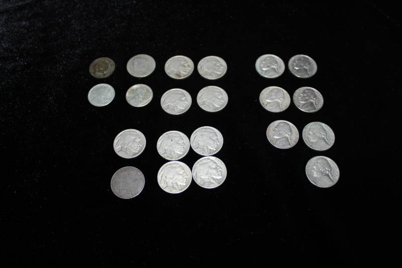 lot 174 image: Lot of (20) pre 1964 Coins