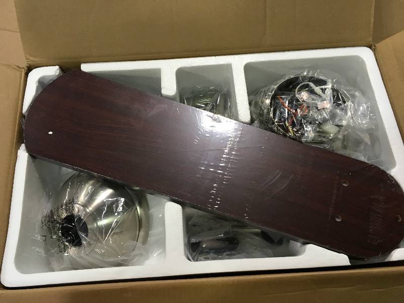 lot 61 image: HAMPTON BAY LYNDHURST 52 CEILING FAN BRUSHED NICKEL-OB in good conditions