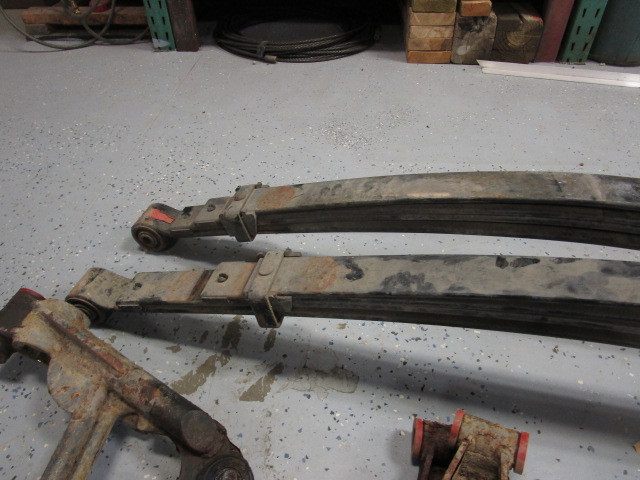 lot 5 image: Leaf Springs & Upper A Arms For Chevy Pickup