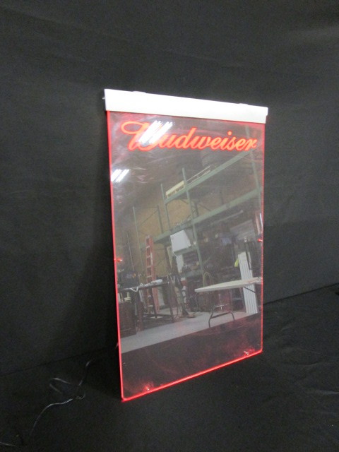 lot 19 image: Budweiser Lighted Sign