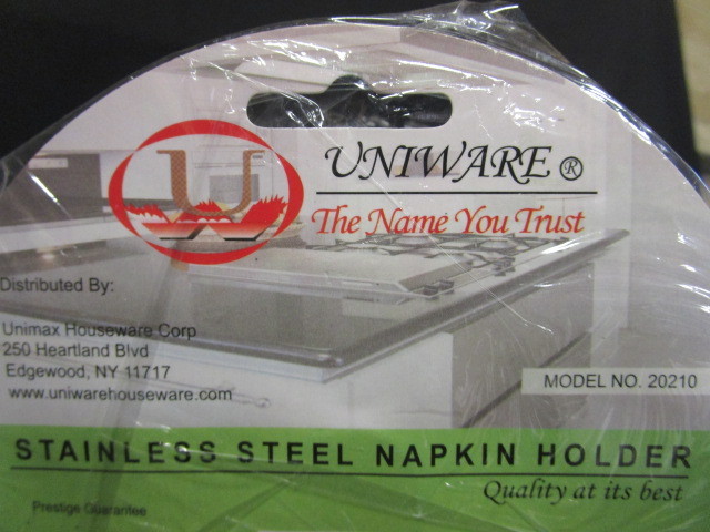 lot 32 image: (16) (New) Napkin Holders