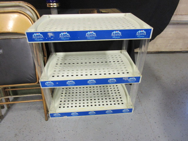 lot 56 image: Storage Rack, Folding Table & Chairs, Lipton Porcelain Jar