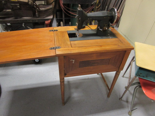 lot 79 image: Vintage Sewing Machine & Childs School Desk