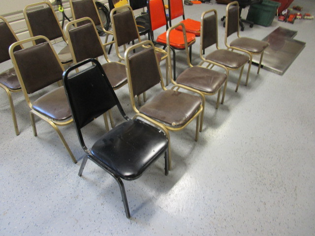 lot 103 image: (15) Banquet Chairs