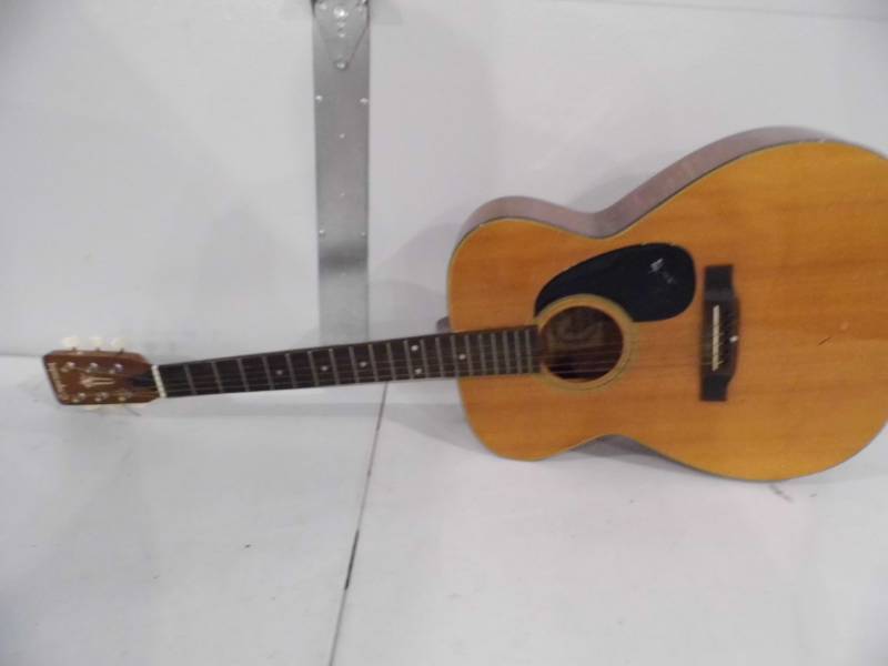 Emperador Guitar