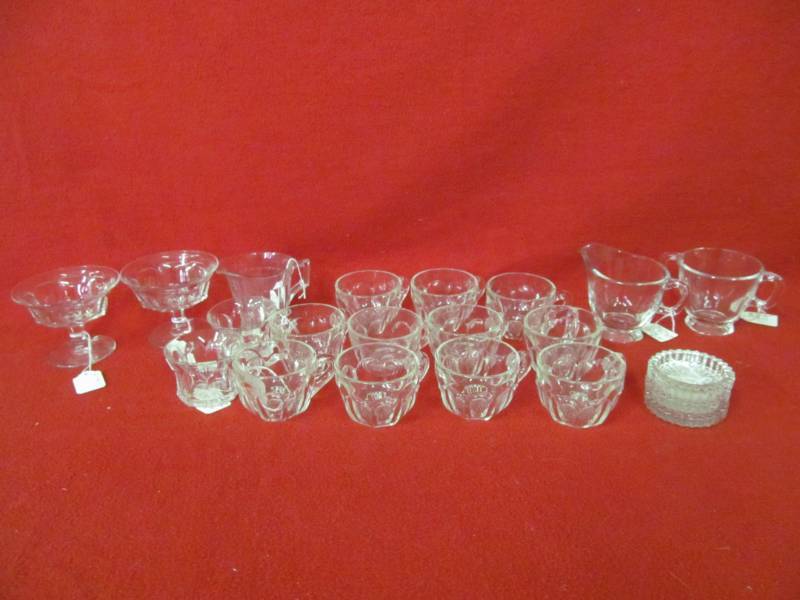 lot 25 image: Heisley glassware