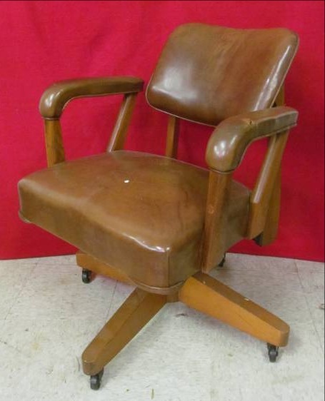 lot 43 image: Taylors chairs
