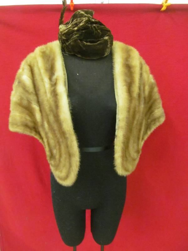 lot 46 image: mink stole, velvet hat