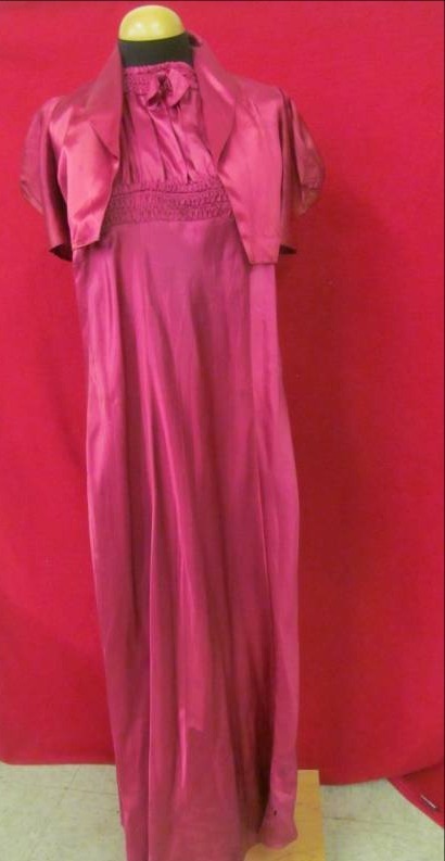 lot 47 image: vintage dress
