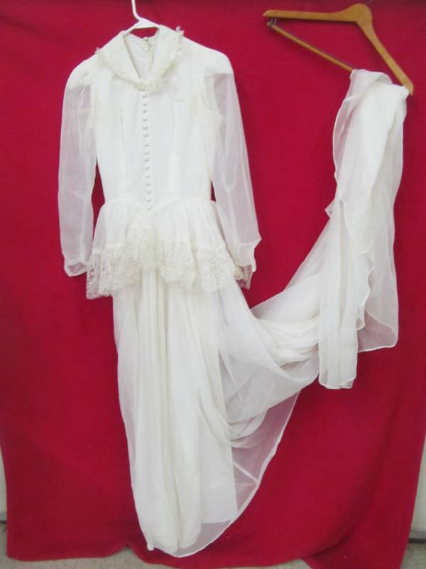 lot 49 image: vintage wedding dress