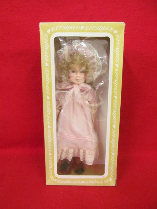 lot 70 image: EFFANBEE (Laurel) doll
