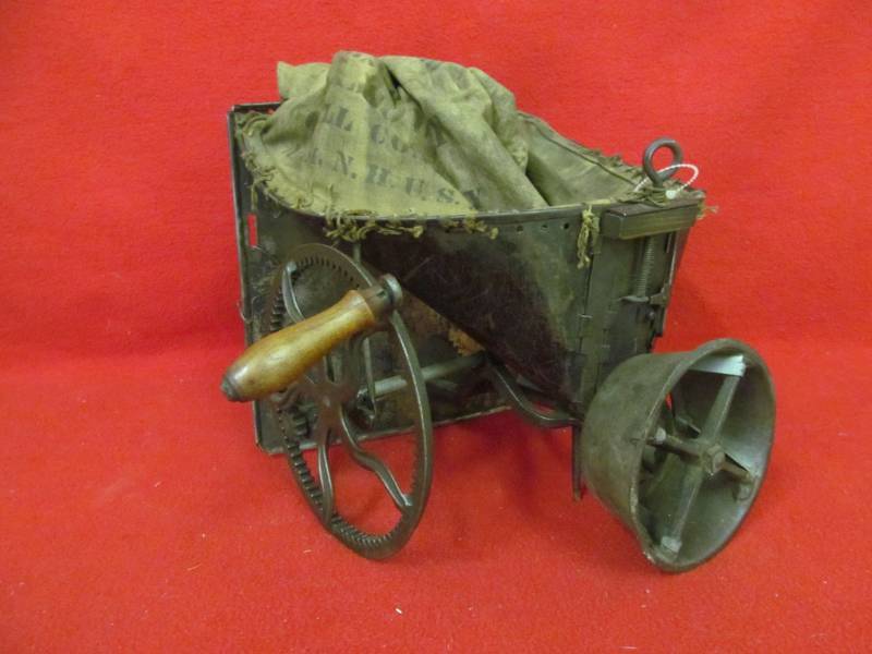 lot 80 image: Cahoon Broadcast seeder