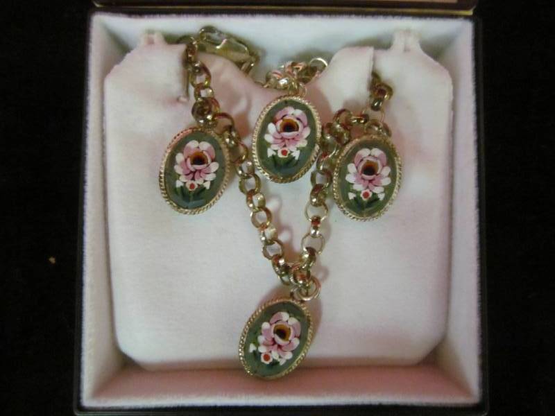lot 96 image: Sterling Bracelet Rossana Italy  Micro Mosaic