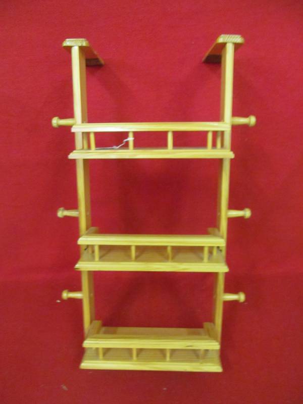 lot 126 image: spice rack