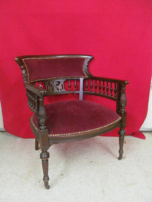 lot 136 image: chairs