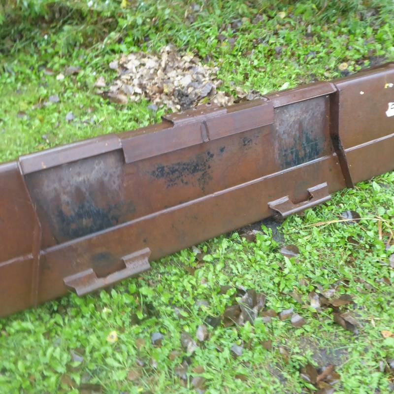 lot 5 image: Skid Loader Bucket