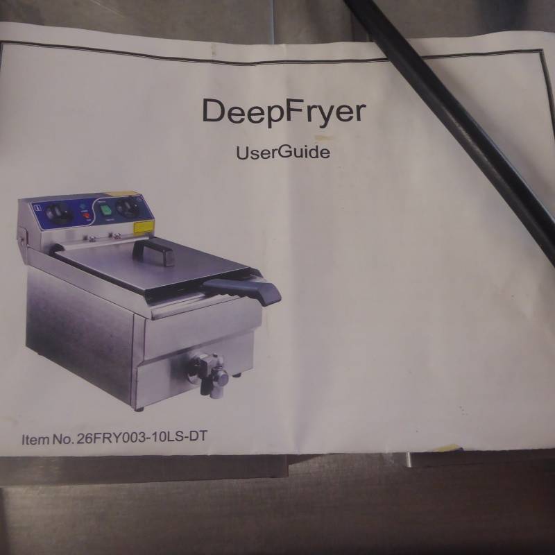 lot 97 image: Commercial Electric Countertop Dual Basket Deep Fryer