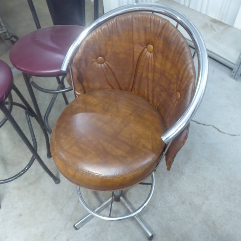 lot 112 image: Lot of Three Bar Stools