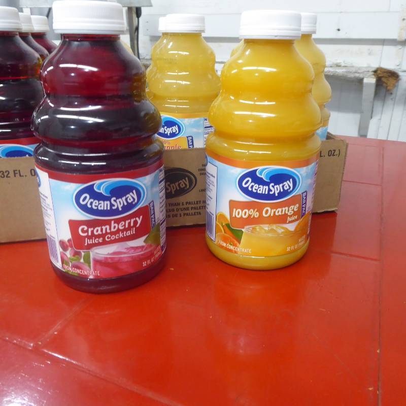 lot 117 image: Lot of Ten Unopened 32 Ounce Juices