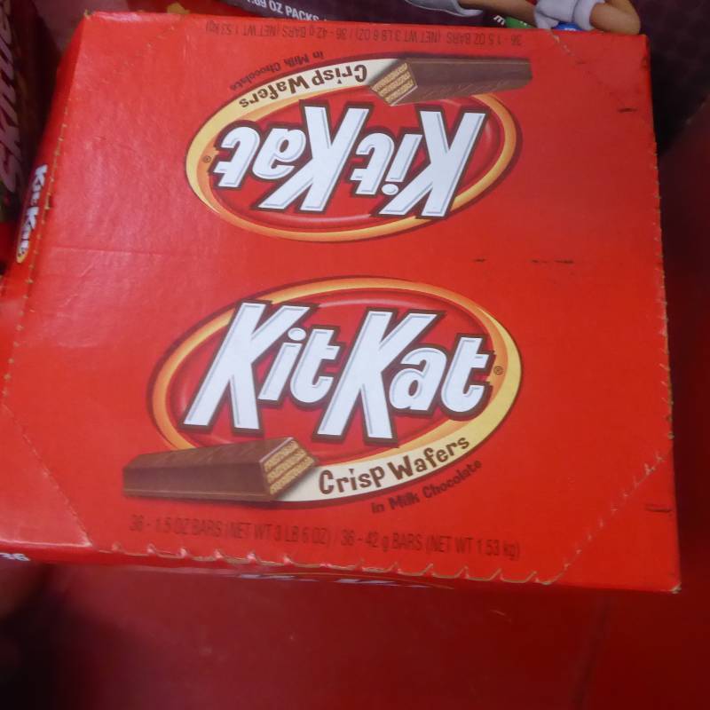 lot 118 image: Opened Box Candy Variety Lot