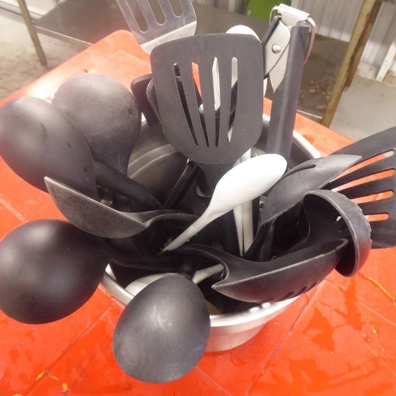 lot 146 image: Cooking Utensil Lot #1