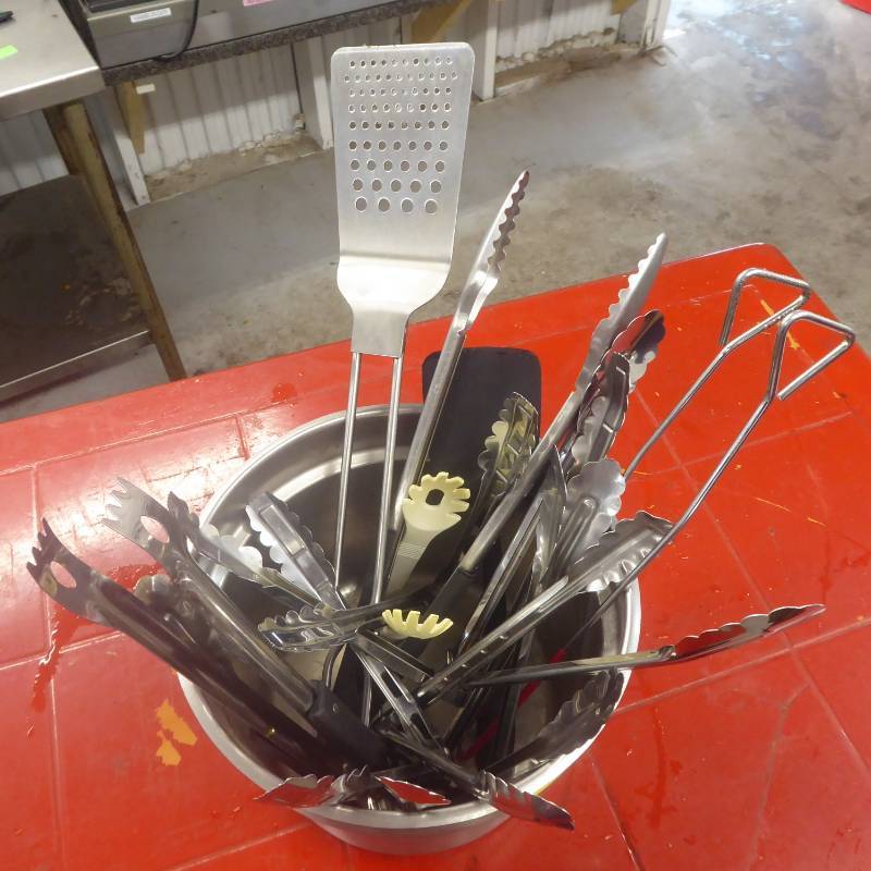 lot 147 image: Cooking Utensil Lot #2