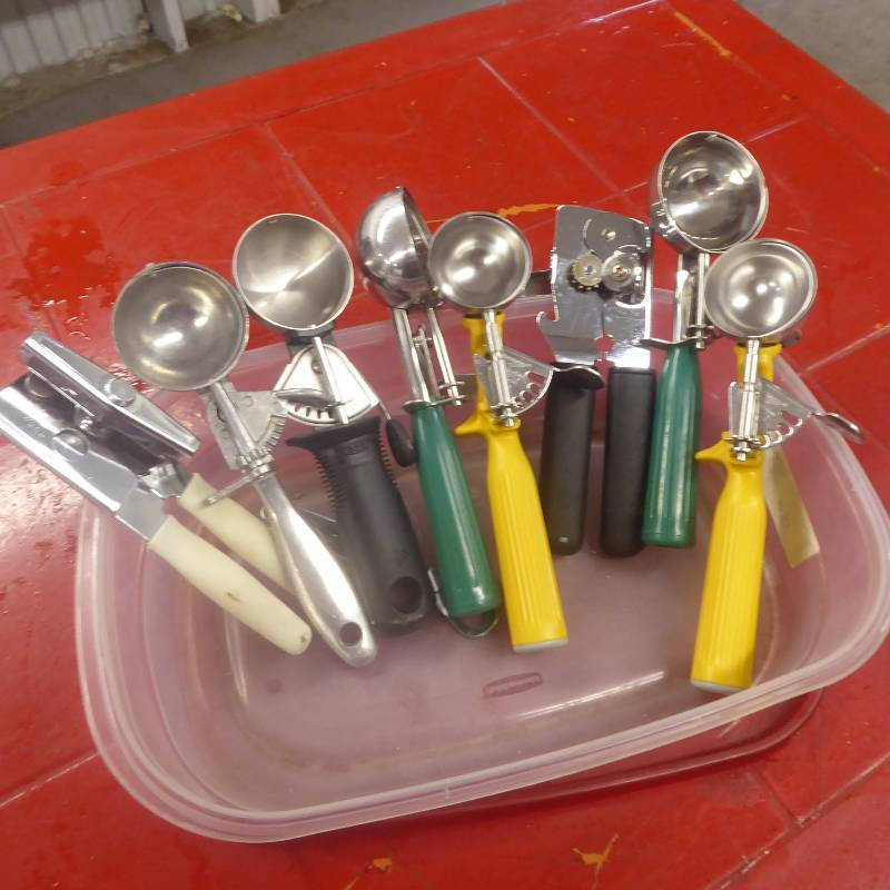 lot 150 image: Cooking Utensil Lot #5