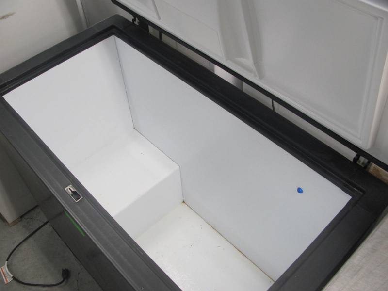lot 173 image: Kenmore Chest Freezer #2